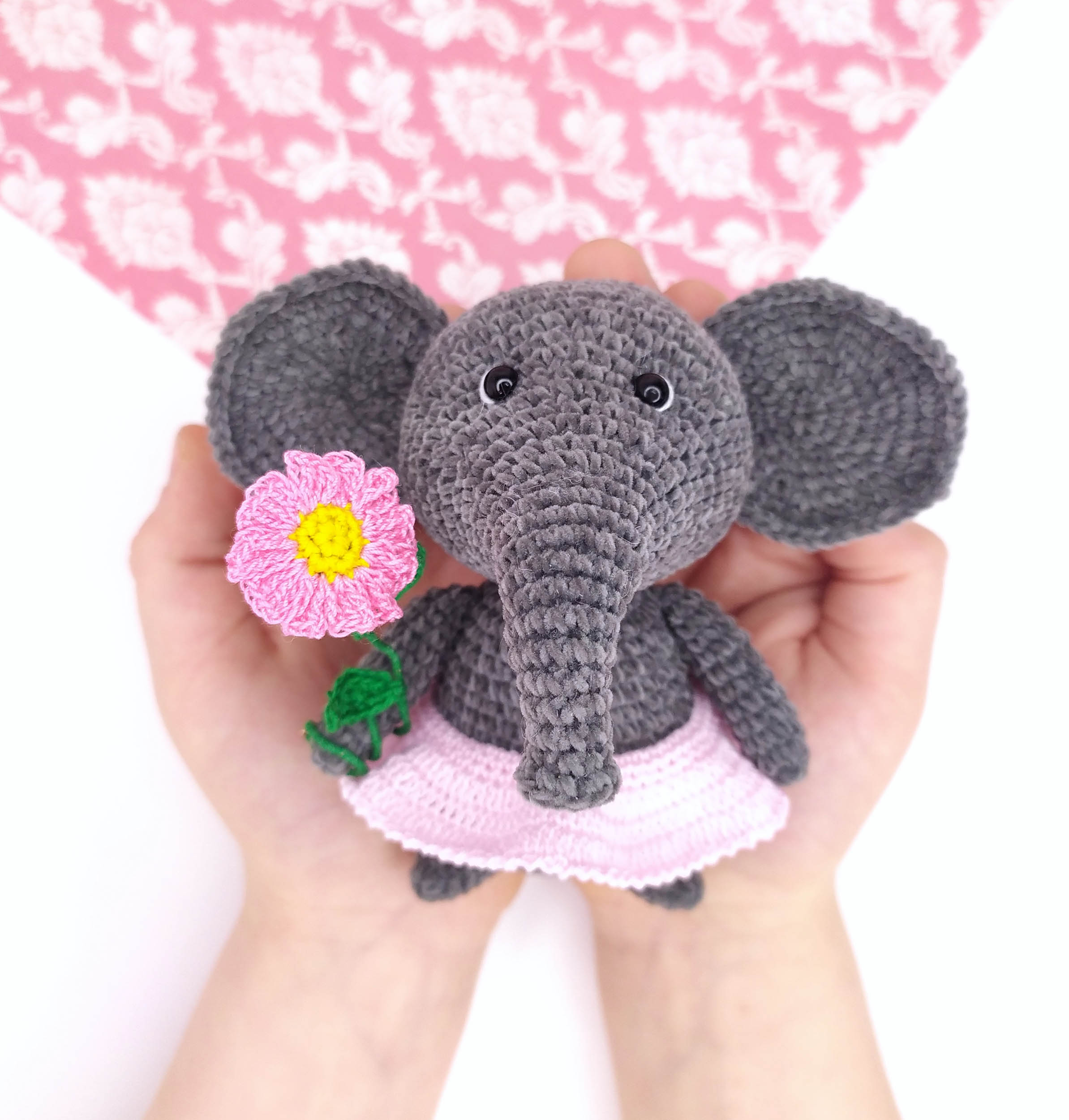 Red Heart Amigurumi Yarn - Elephant