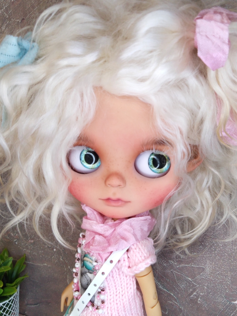 custom blythe doll