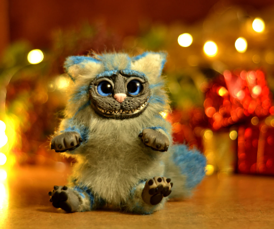 https://dailydoll.shop/wp-content/uploads/2022/03/Tiny-Cheshire-CatAlices-Adventures-in-Wonderland-ooak-handmade-gift-furry-animal-kawaii-plush-poseable-doll-black-friday.png