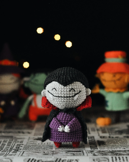 Amigurumi pattern, vampire crochet pattern, halloween amigurumi pattern 3 canvas2 1