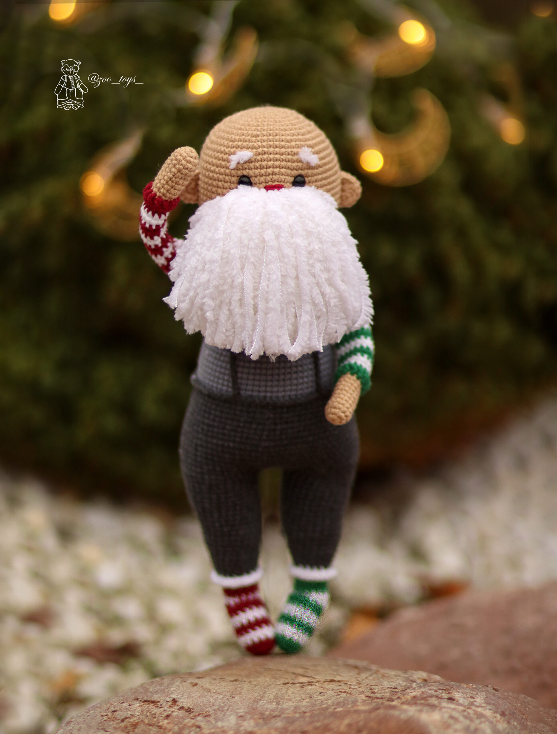 Crochet Pattern Santa Claus with Christmas sock. Crochet Christmas gnome 1 Санта без шапки scaled
