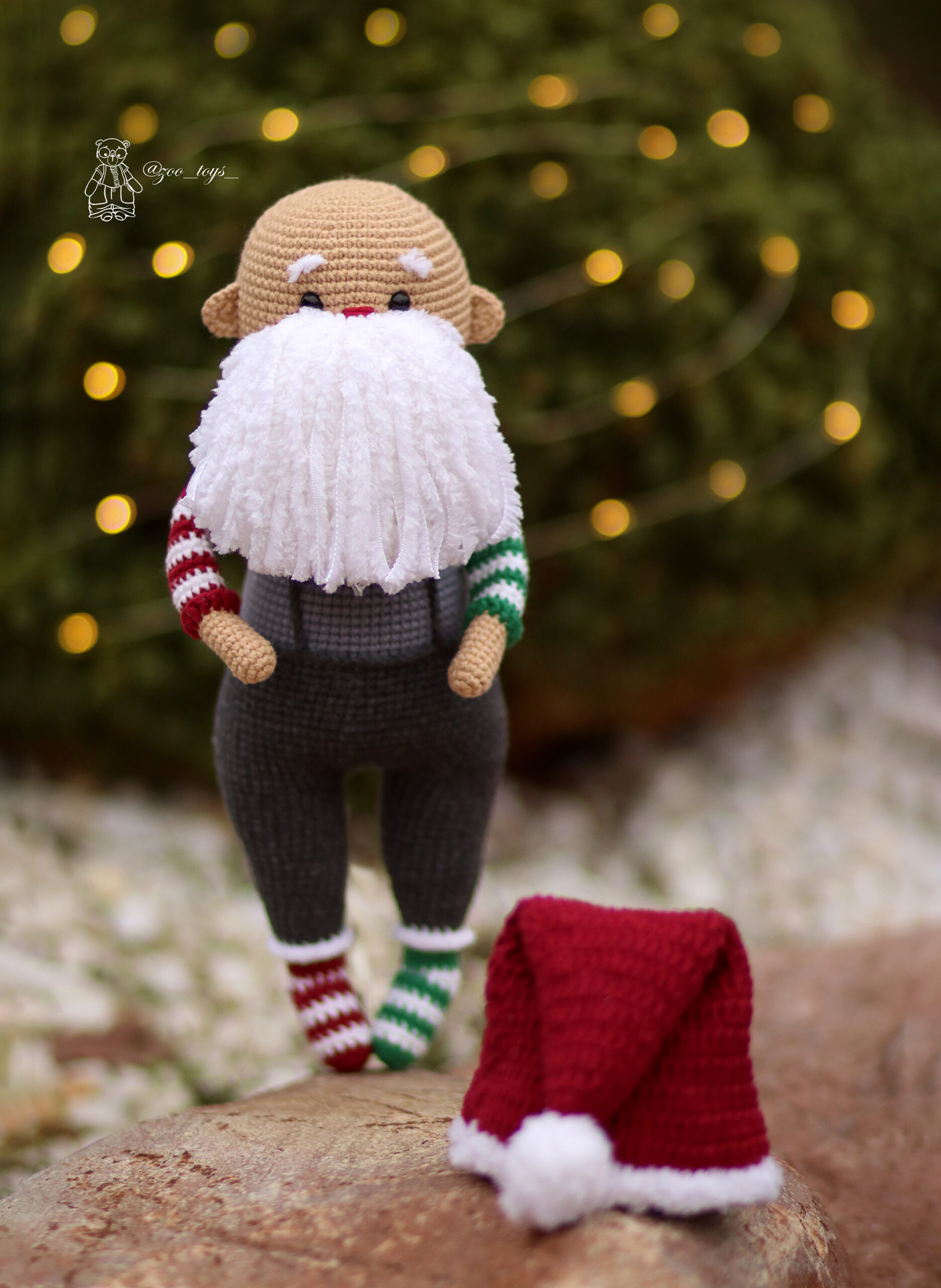 Crochet Pattern Santa Claus with Christmas sock. Crochet Christmas gnome 4 Сата без шапки scaled