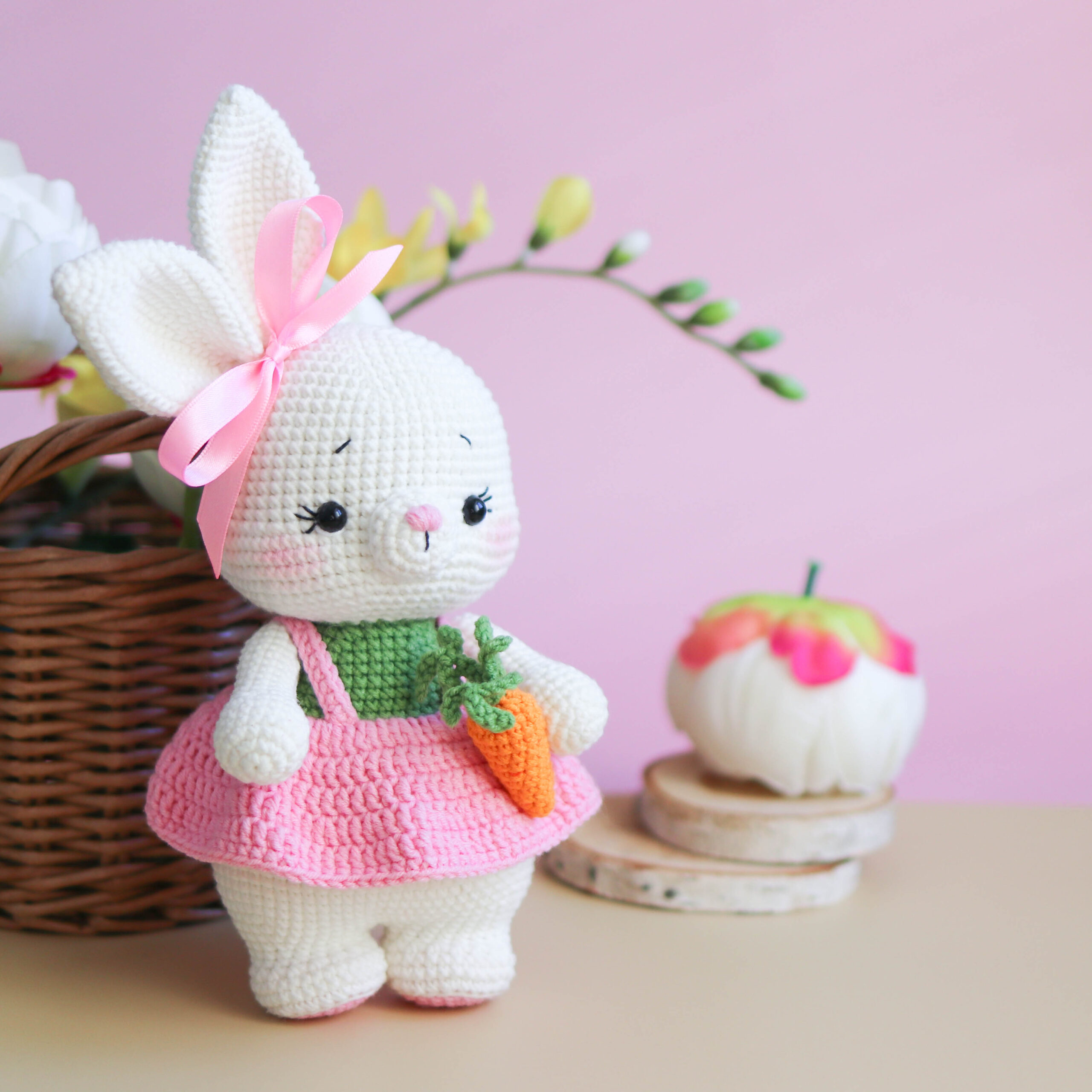 Spring bunny - amigurumi pattern