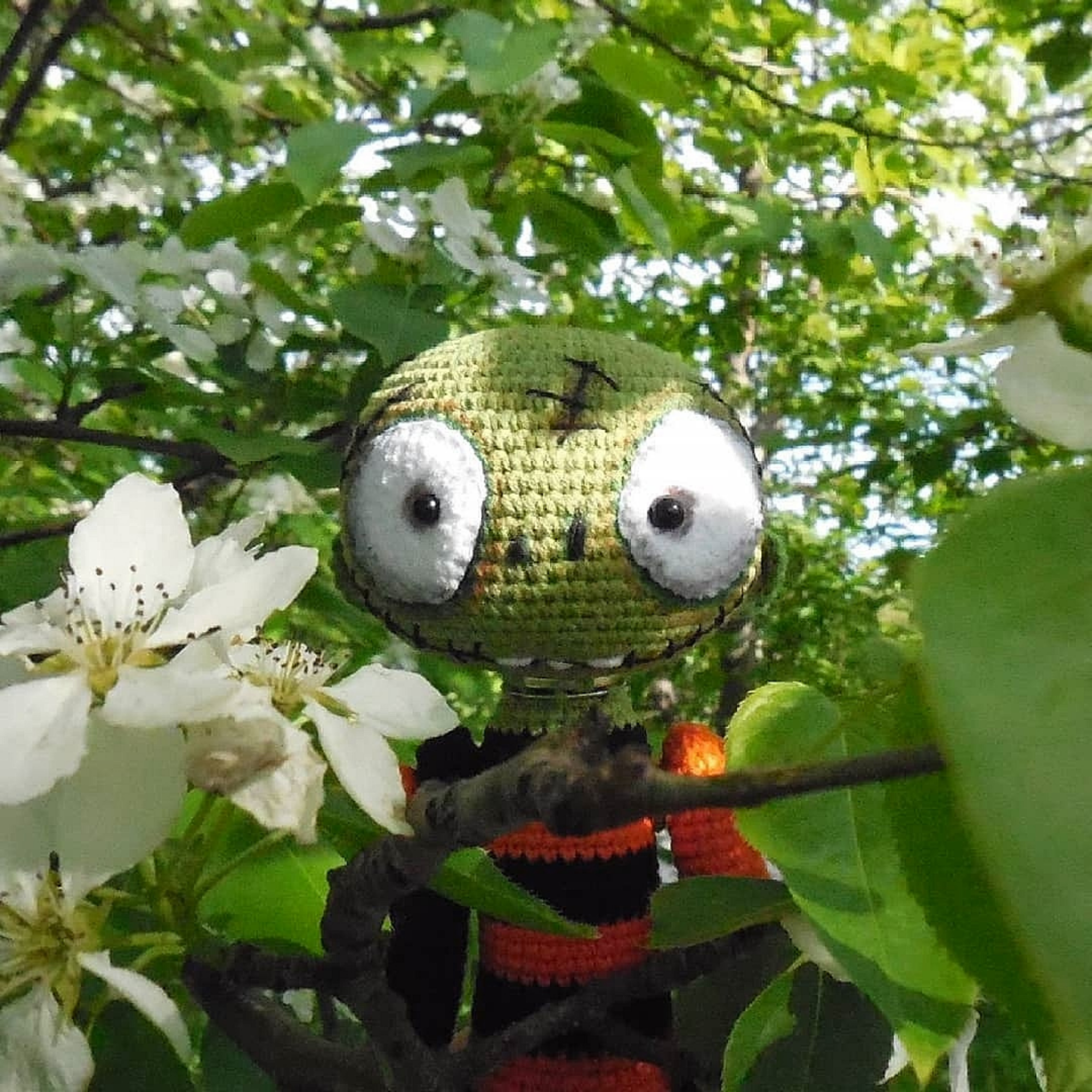 Zombie MITROFAN crochet pattern halloween toy momzombiedoll 1 1001
