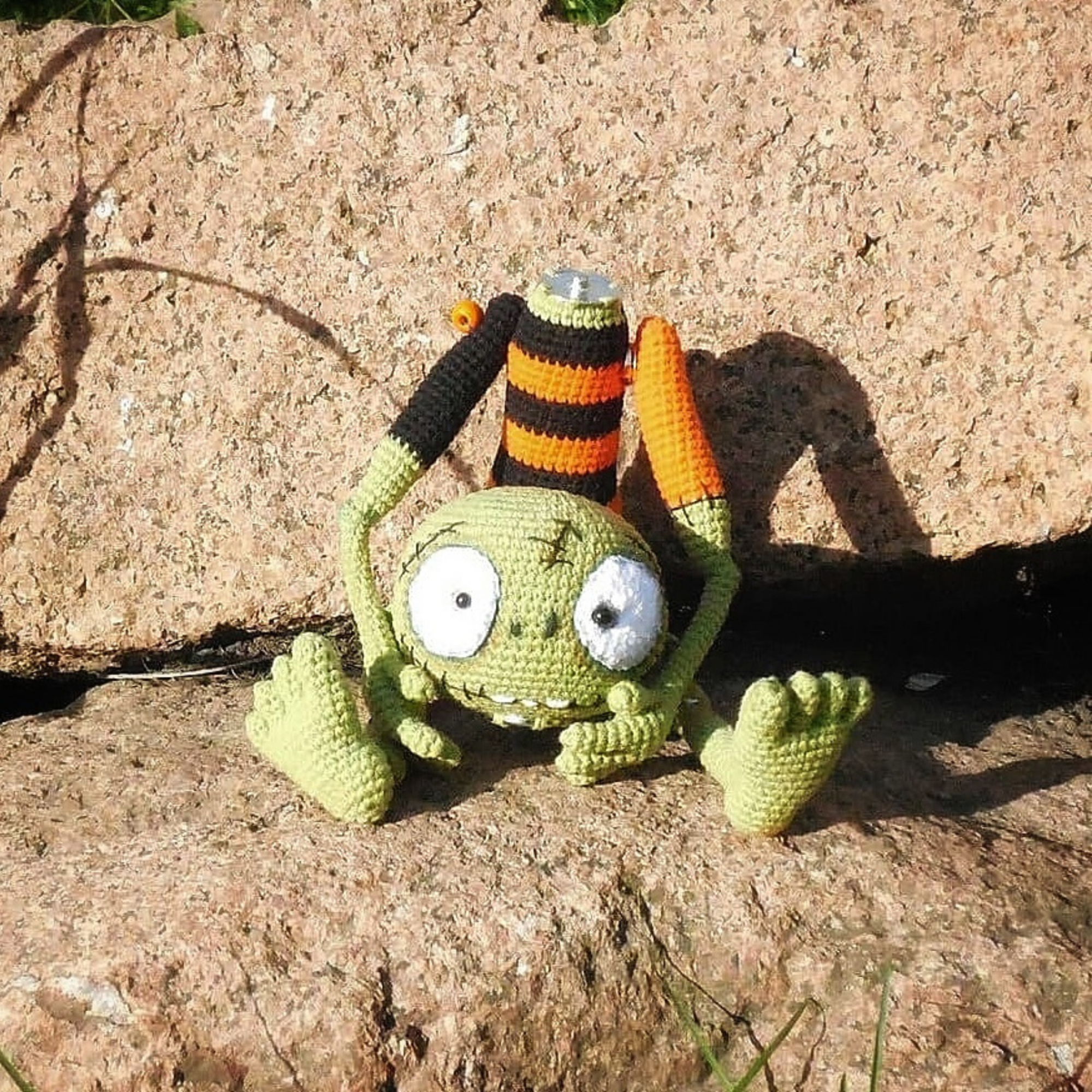 Zombie MITROFAN crochet pattern halloween toy momzombiedoll 4 Zombie MITROFAN
