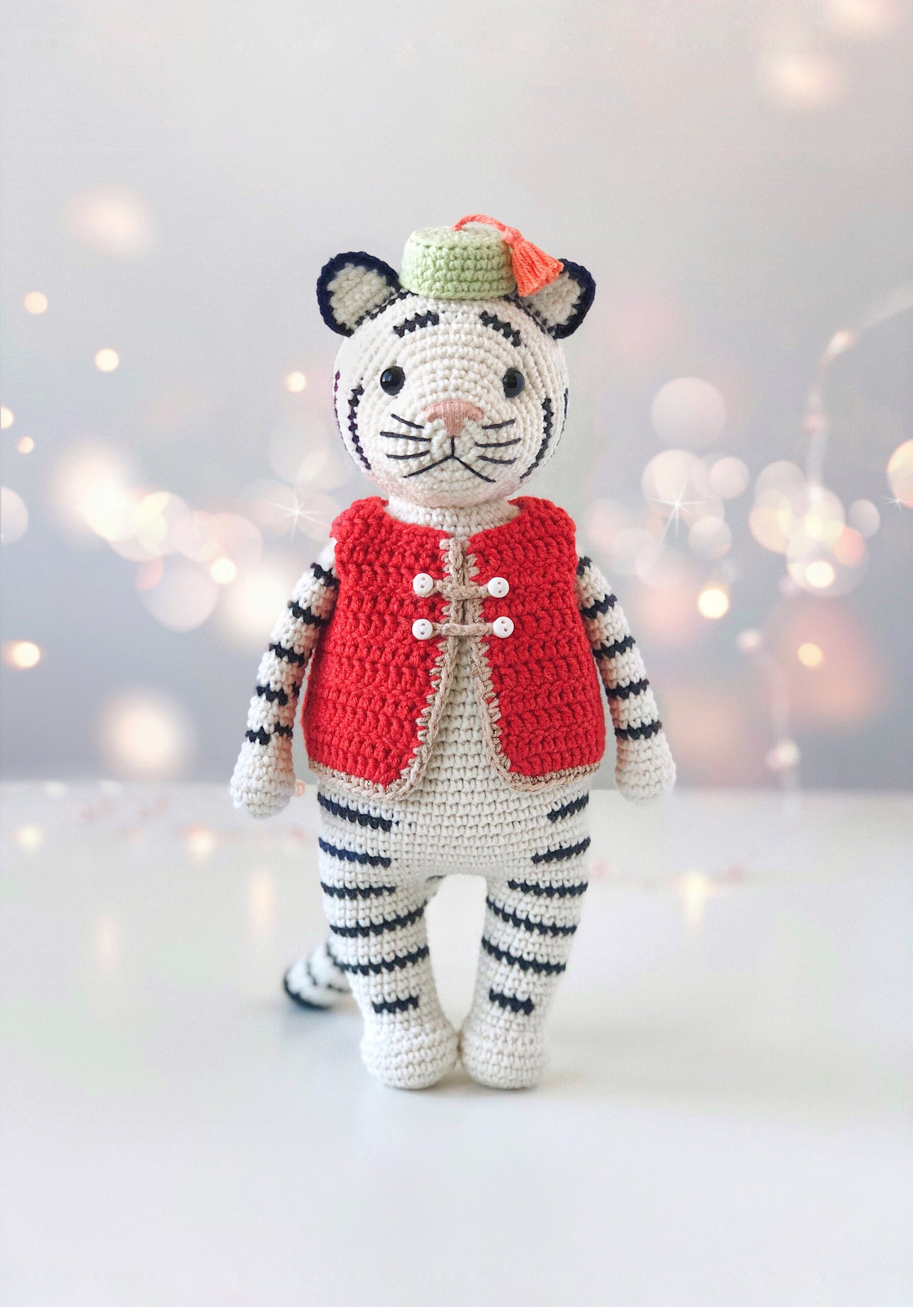 Amigurumi white tiger pattern, crochet cute toy pattern 3 Amigurumi sloth pattern