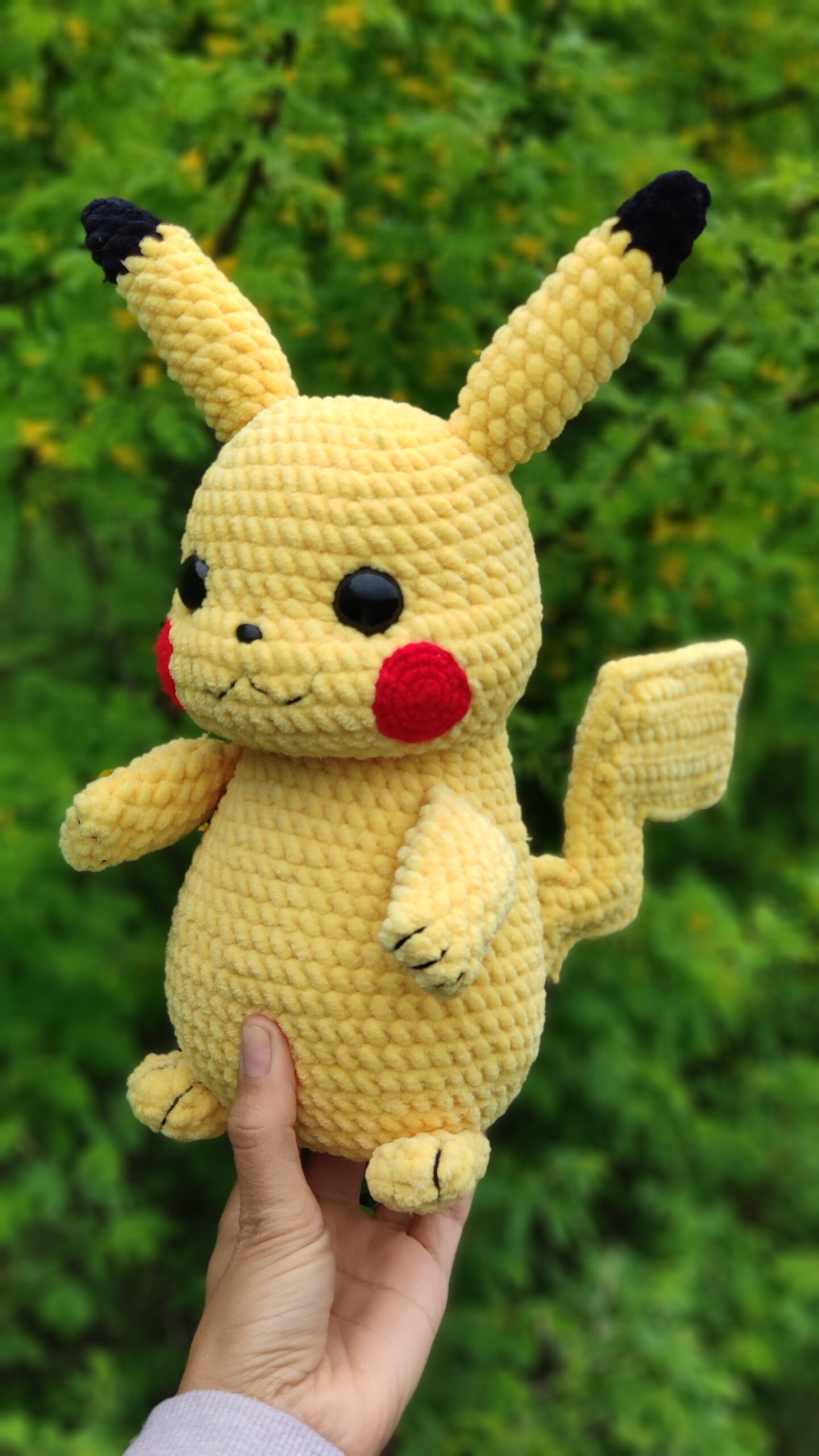 Pikachu amigurumi portachiavi, fatto a mano all'uncinetto - Per la