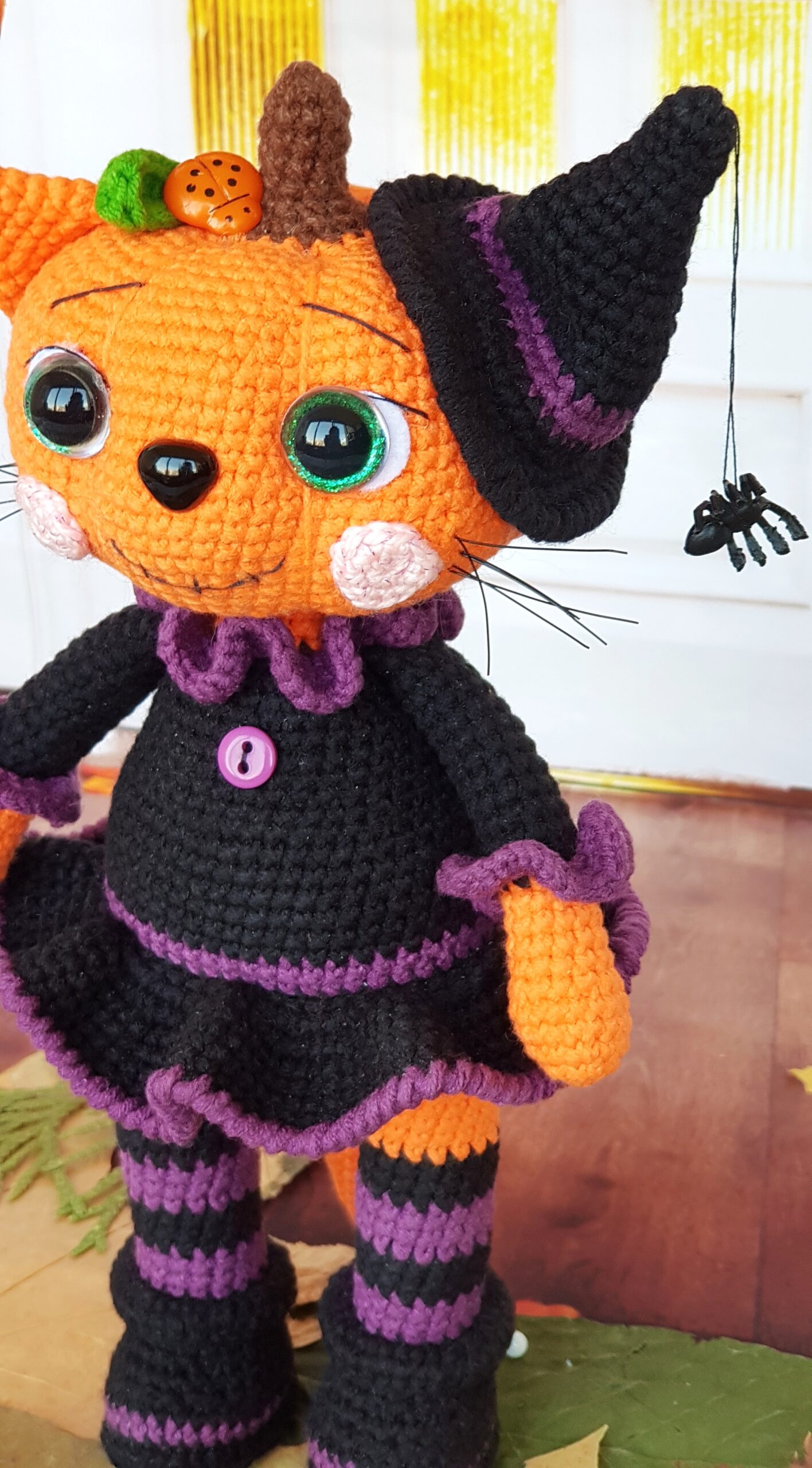 Halloween decor toy 3 in 1, pumpkin, witch with broom and a cat 6 20200808 122313 01 scaled