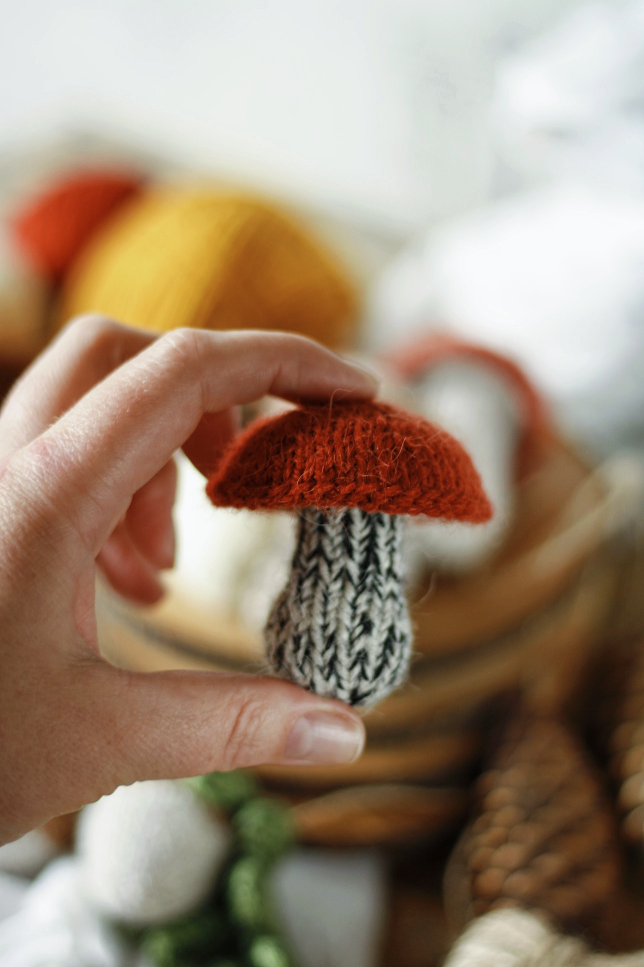 Mushroom Pillow Pattern for Addi Knitting Machine – My Fingers Fly