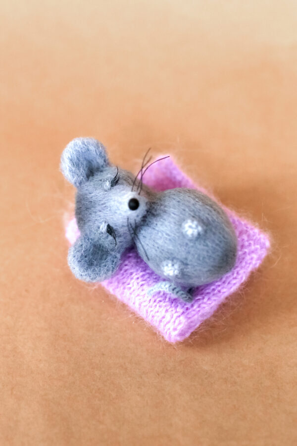 Crochet mouse toy