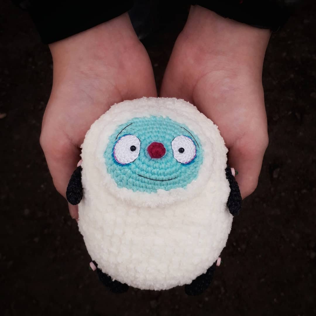 Snowman larva crochet pattern christmas toy momzombiedoll 1 Snowman christmas toy