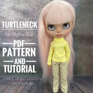 Pattern turtleneck for Blythe doll