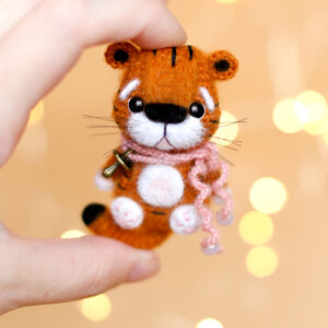 Crochet PATTERN tiger-brooch