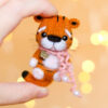 Crochet PATTERN tiger-brooch