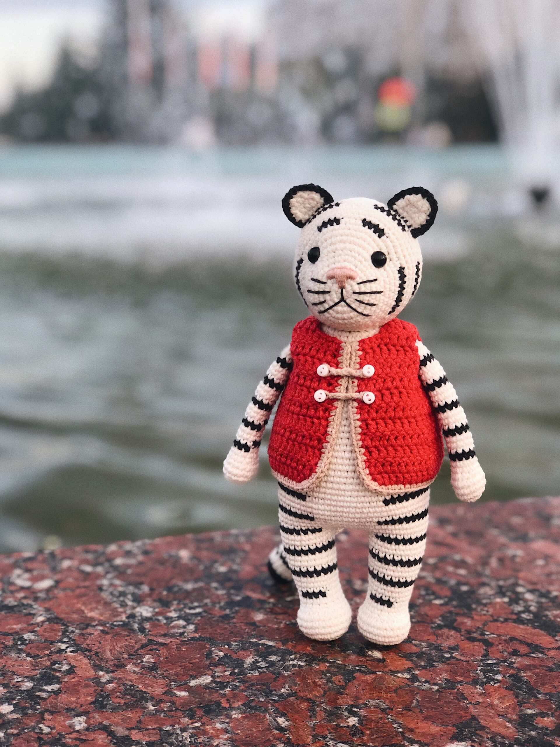 Amigurumi white tiger pattern, crochet cute toy pattern 1 Amigurumi sloth pattern