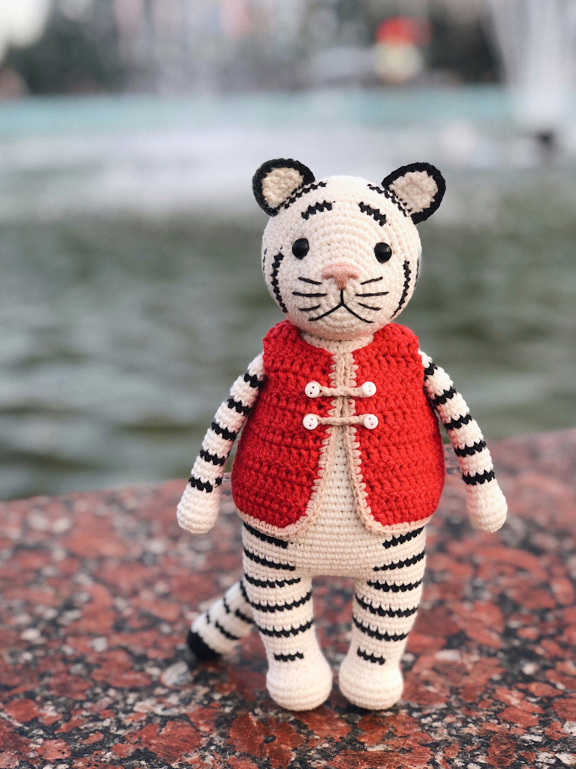 Amigurumi white tiger pattern, crochet cute toy pattern 2 Amigurumi sloth pattern