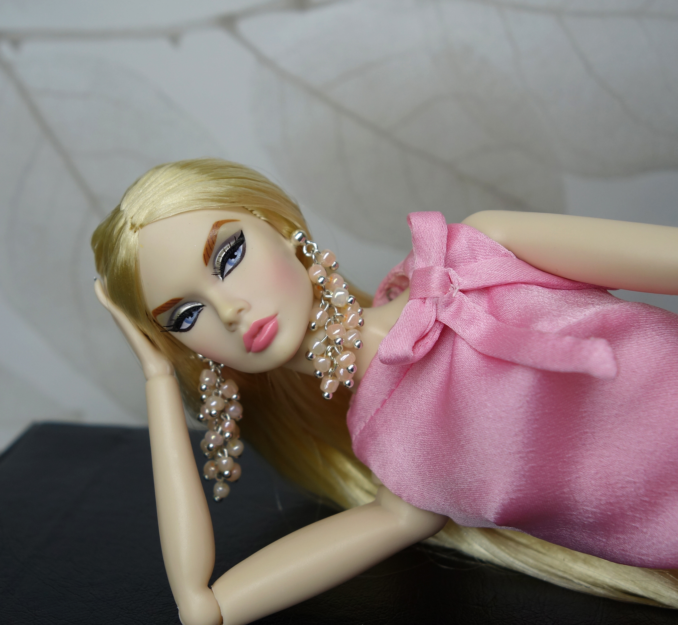 Pearl Earrings for 1/6 dolls Fashion Royalty Poppy Parker