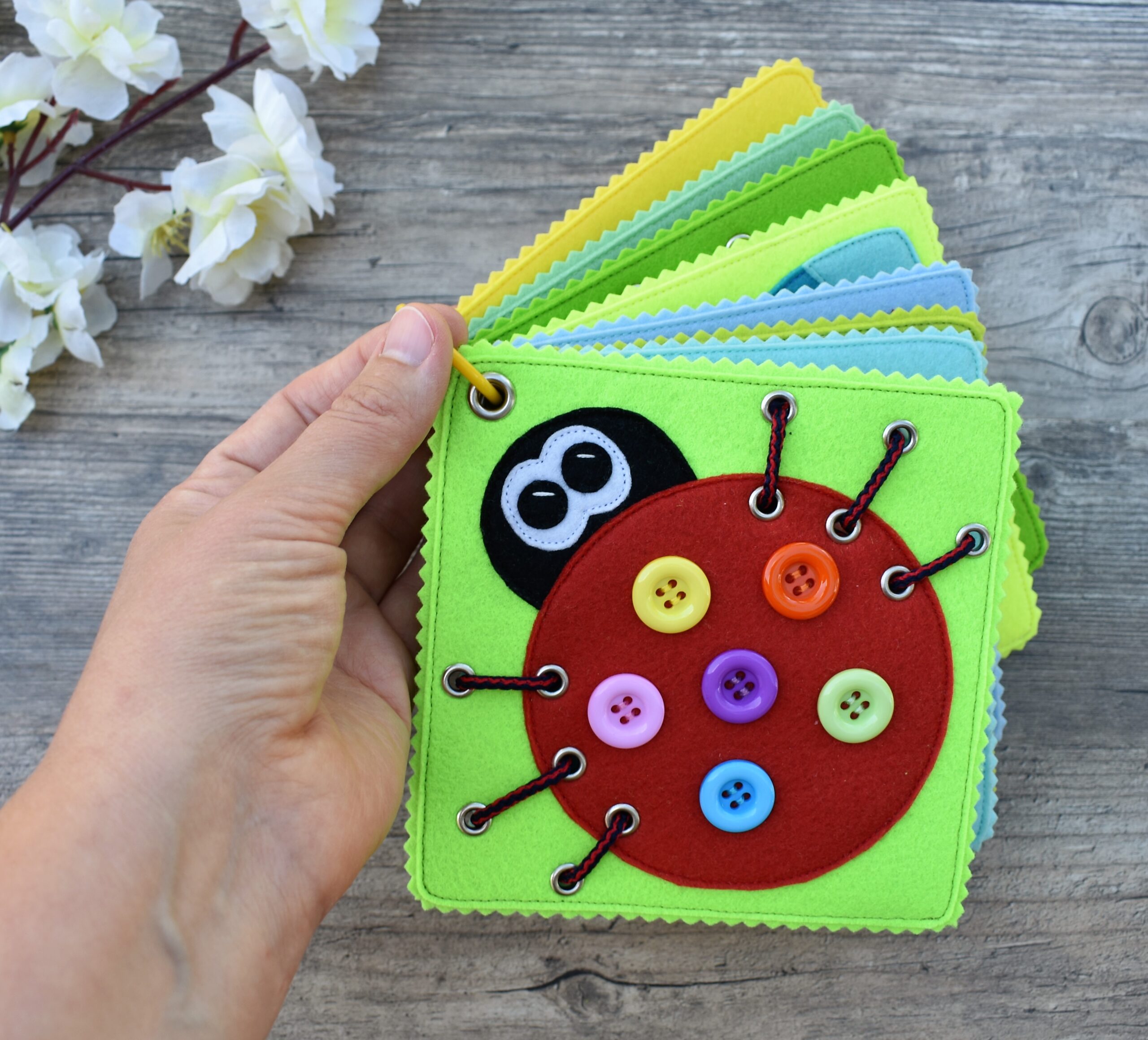 Felt Lacing Cards for kids PDF Pattern 4 DSC 0206 1 scaled