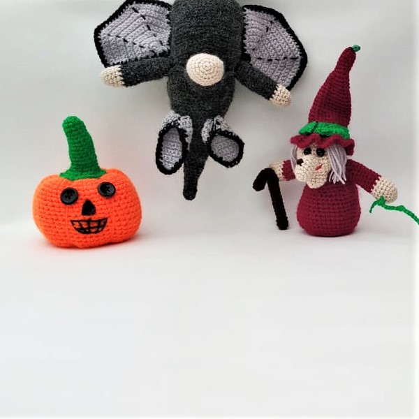 stuffed halloween decorations