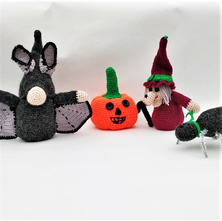 stuffed halloween decorations