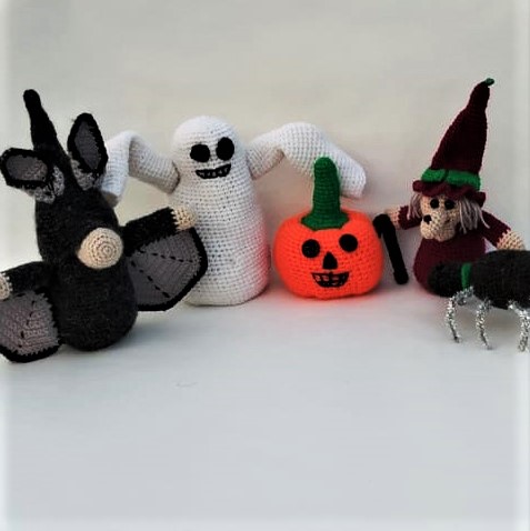 stuffed halloween decorations