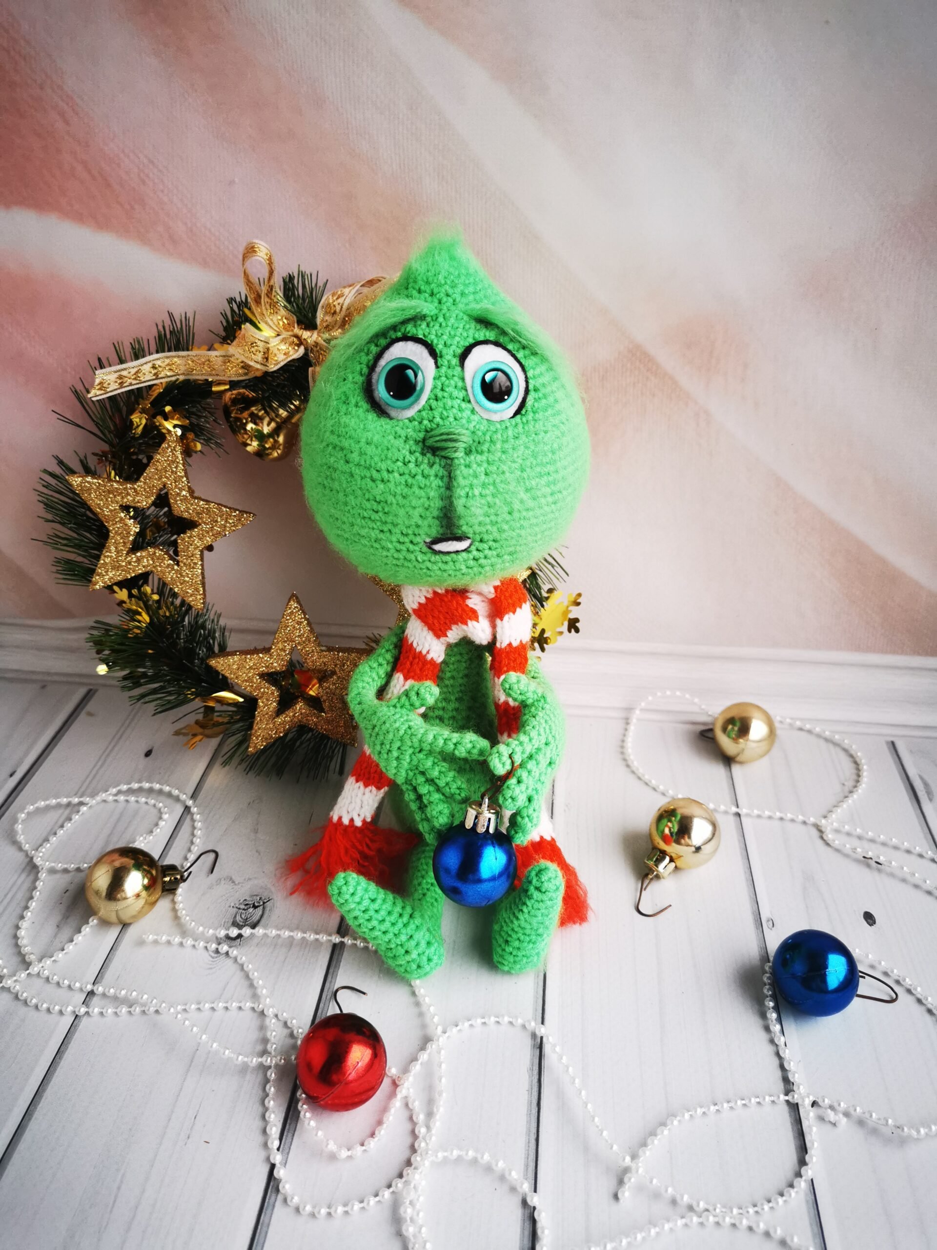 crochet grinch doll