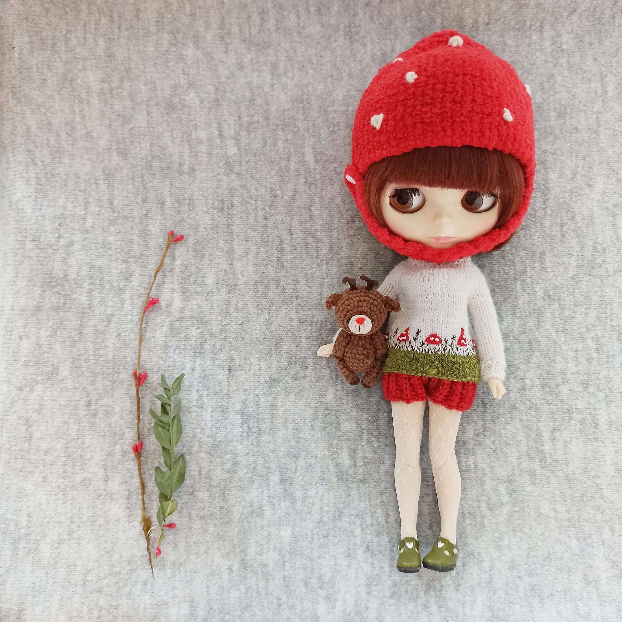 Blythe doll mushroom cardigan, White amanita sweater for Pullip clothes 2 blythe doll amanita clothes
