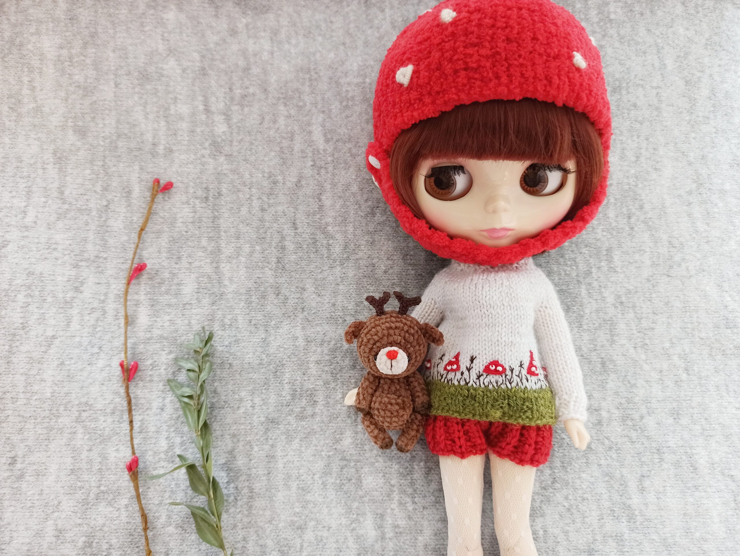 Blythe doll mushroom cardigan, White amanita sweater for Pullip clothes 4 blythe doll mushroom sweater