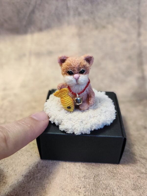 Micro teddy red cat Maneki-neko