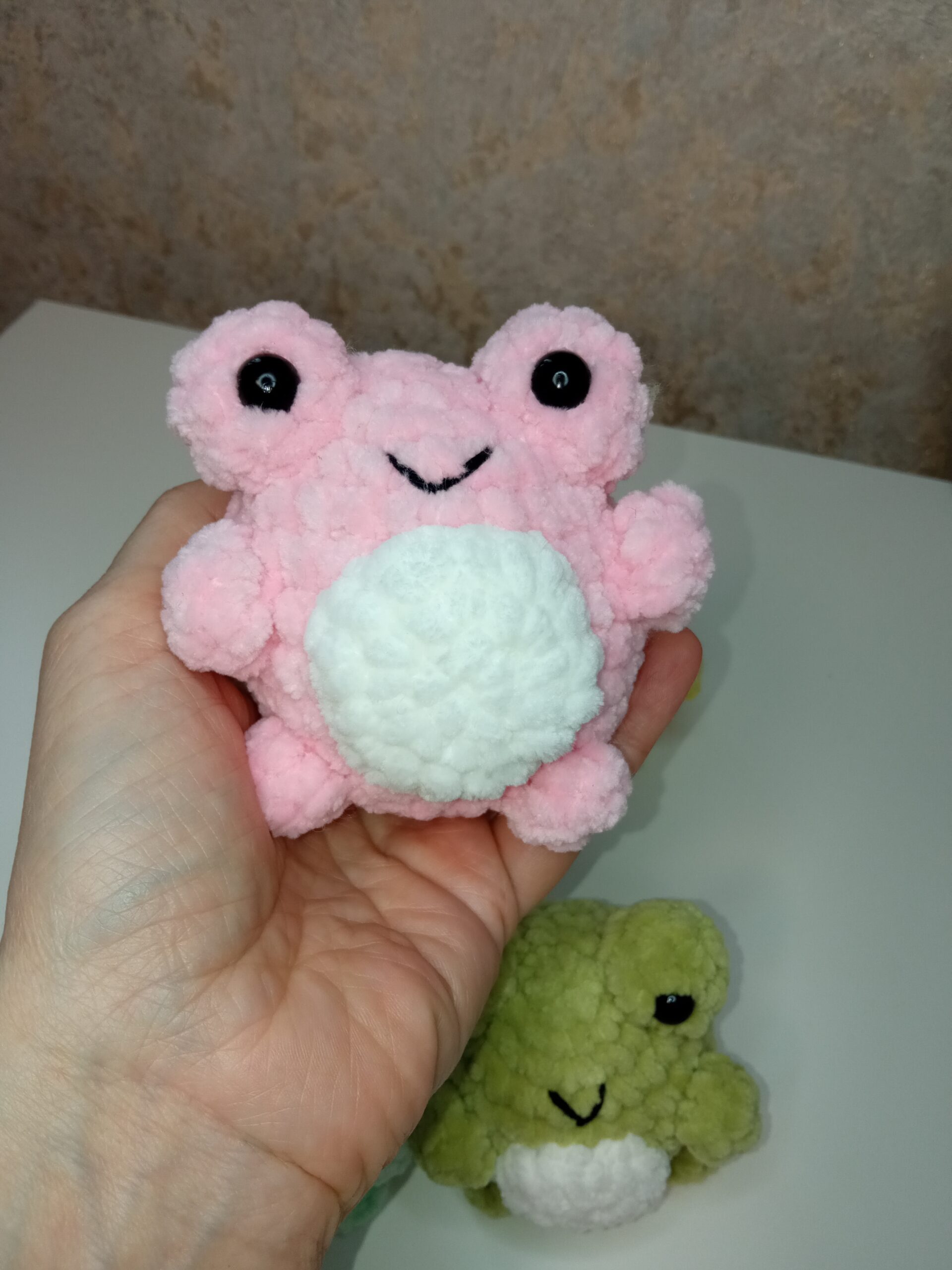 chonky frog plush