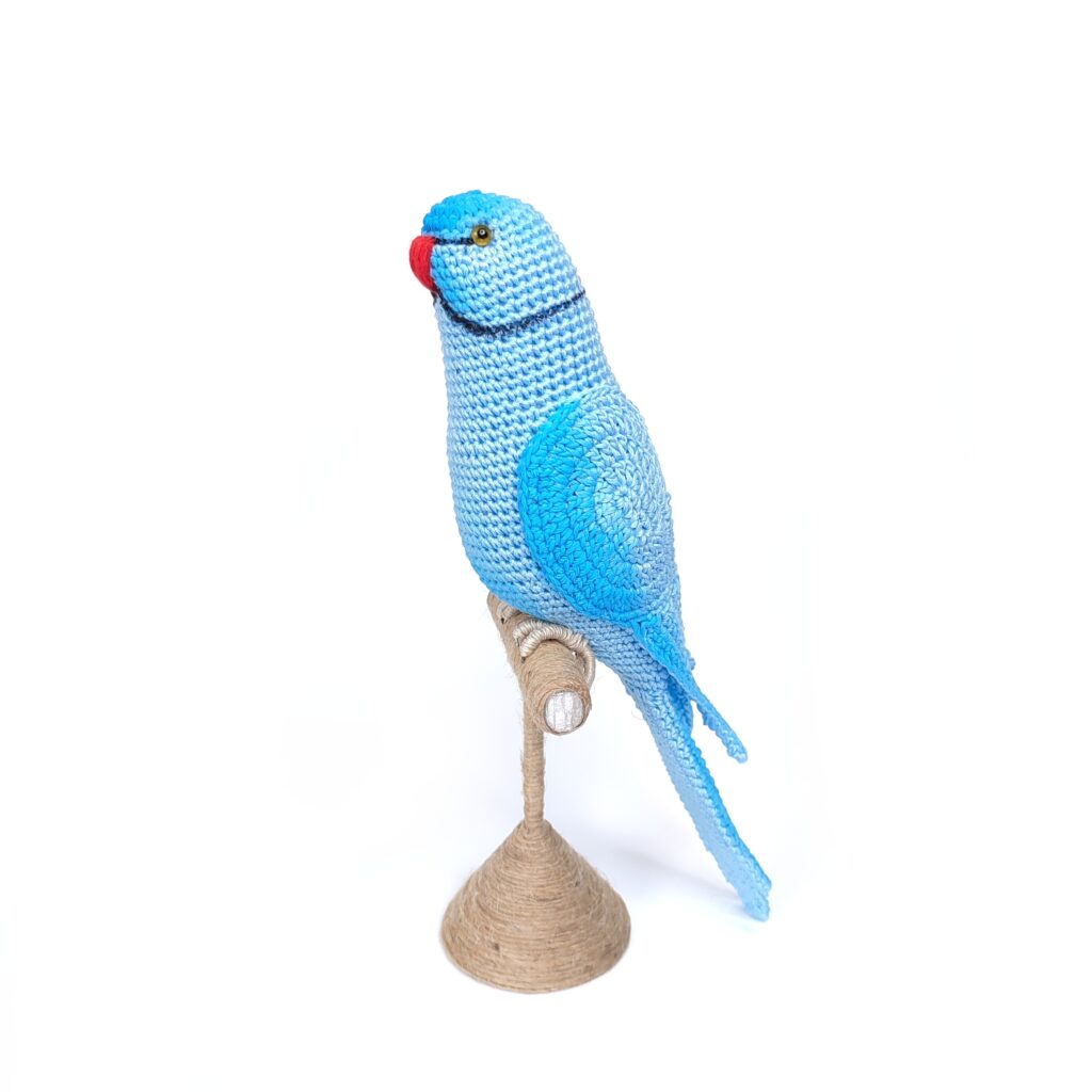 Toys for cheap ringneck parrots