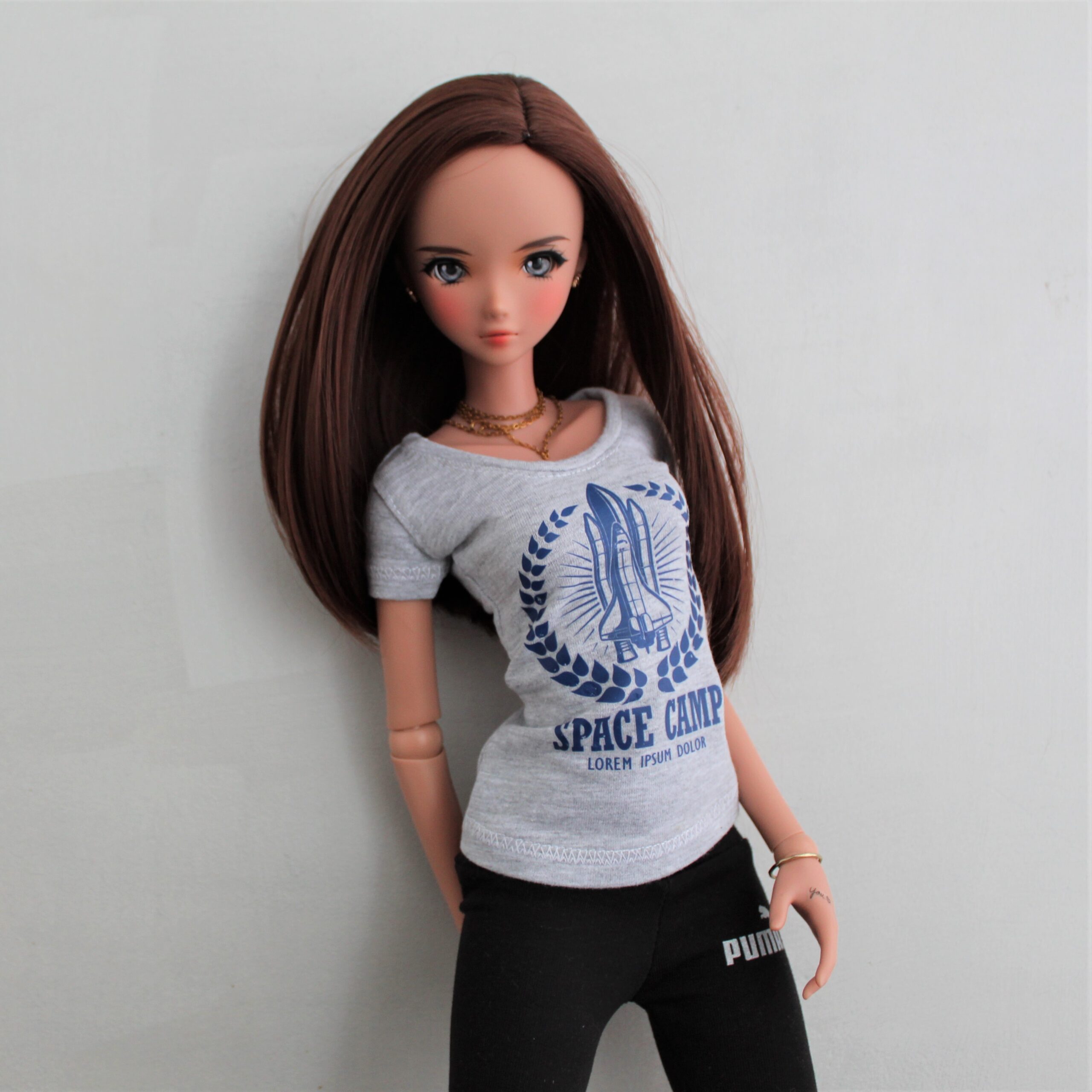 Smart Doll clothing - gray t-shirt. - DailyDoll Shop