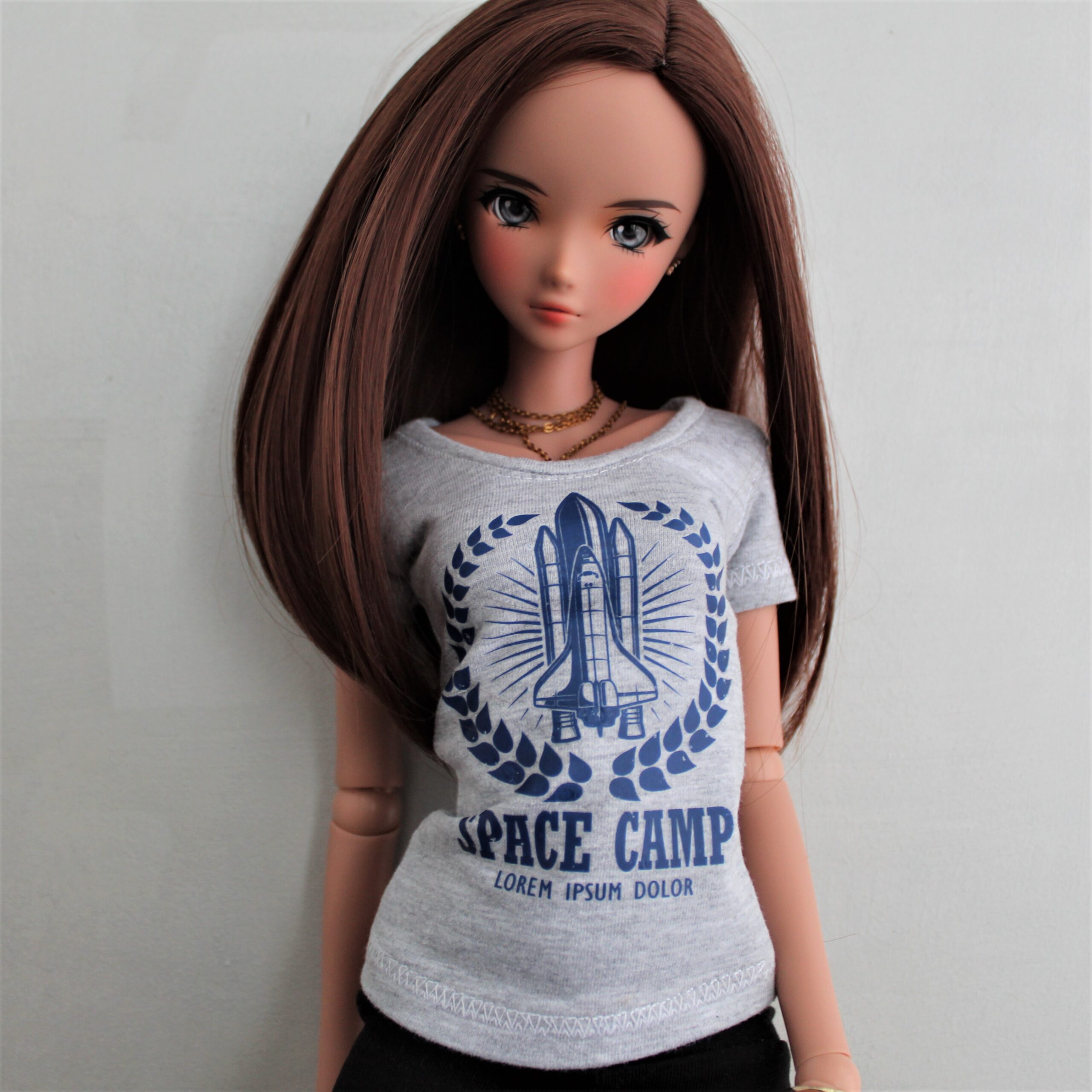 Smart Doll clothing - gray t-shirt. - DailyDoll Shop