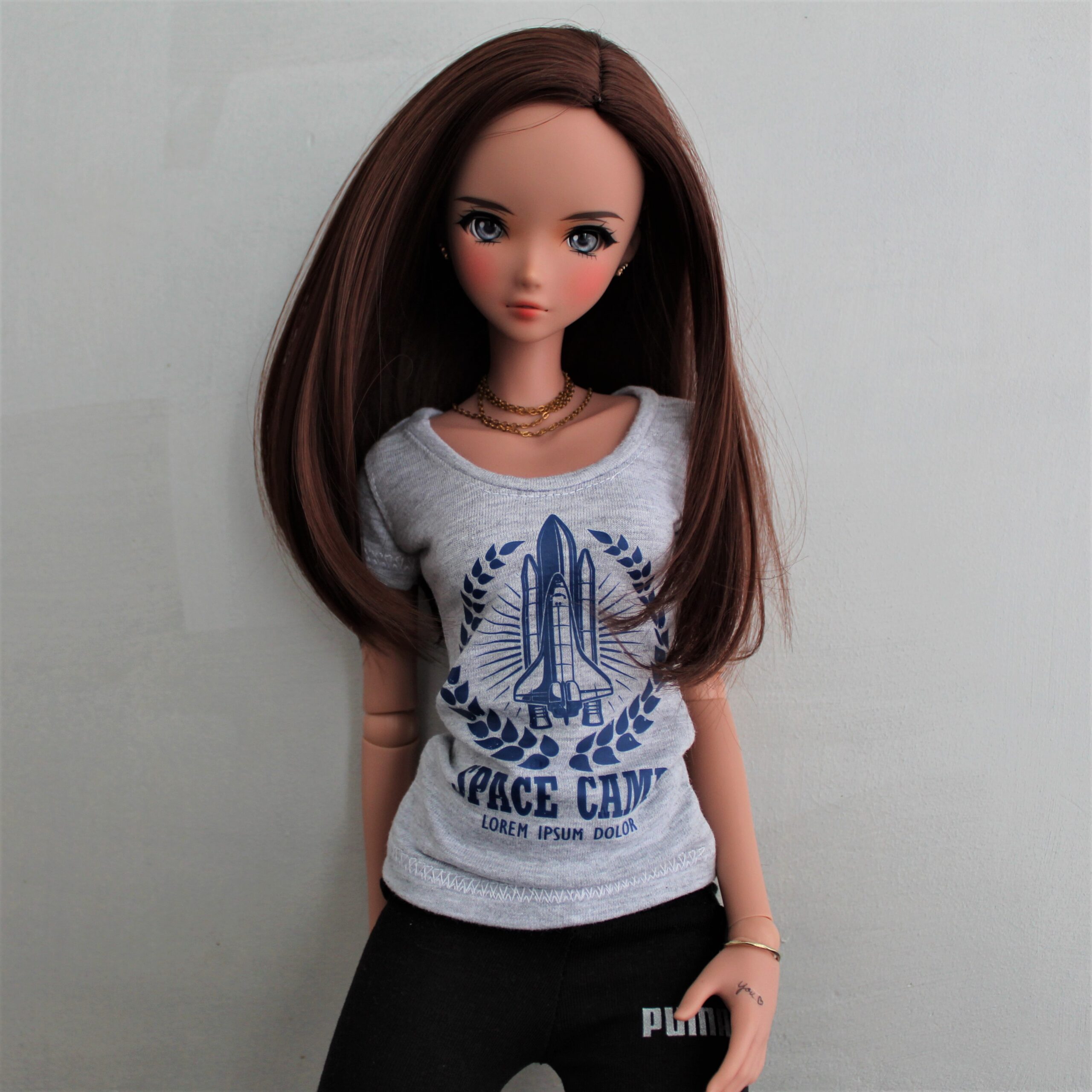 Smart Doll clothing - gray t-shirt. - DailyDoll Shop