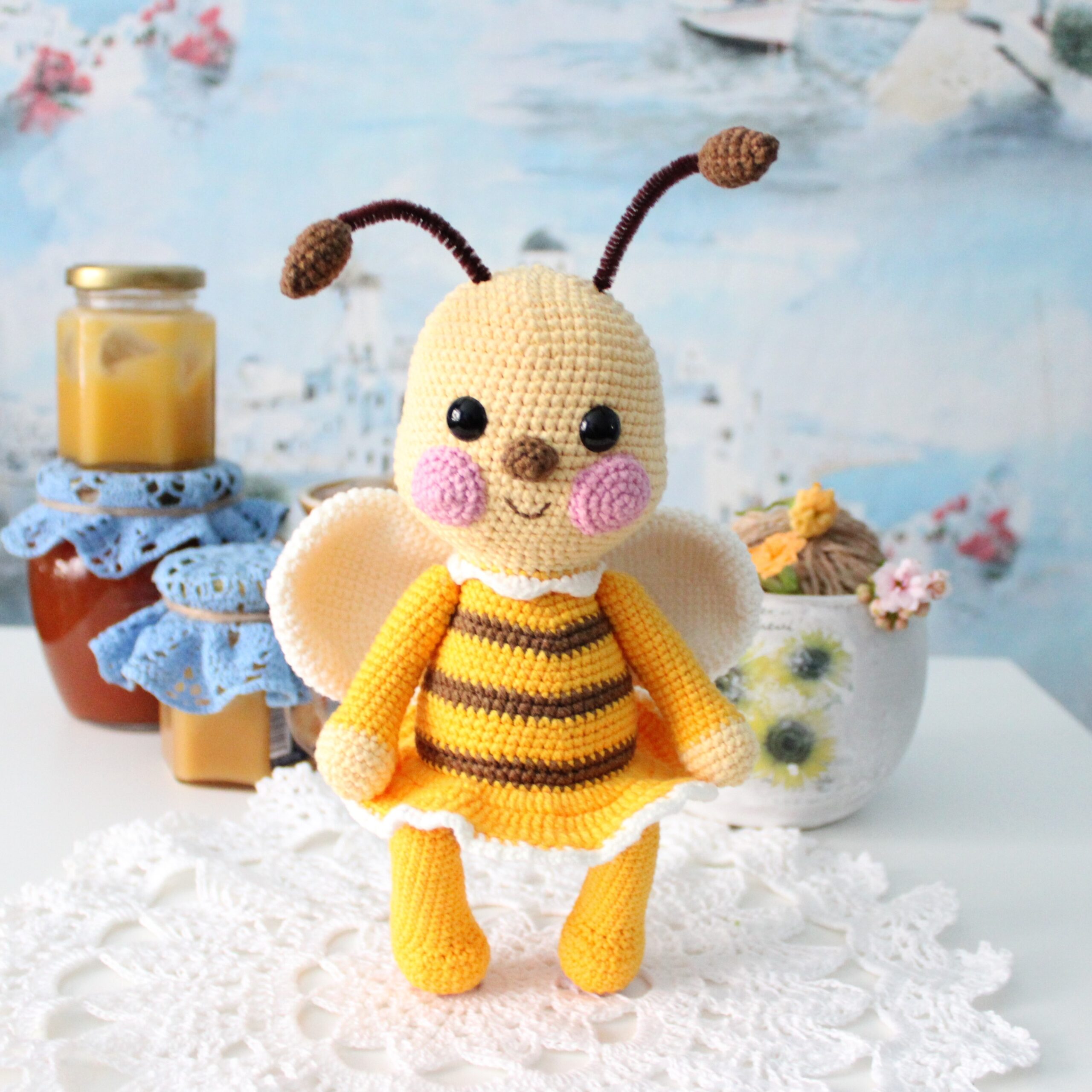 Bee Plush Toy Chenille Yarn Bee Small Amigurumi Beecrochet 