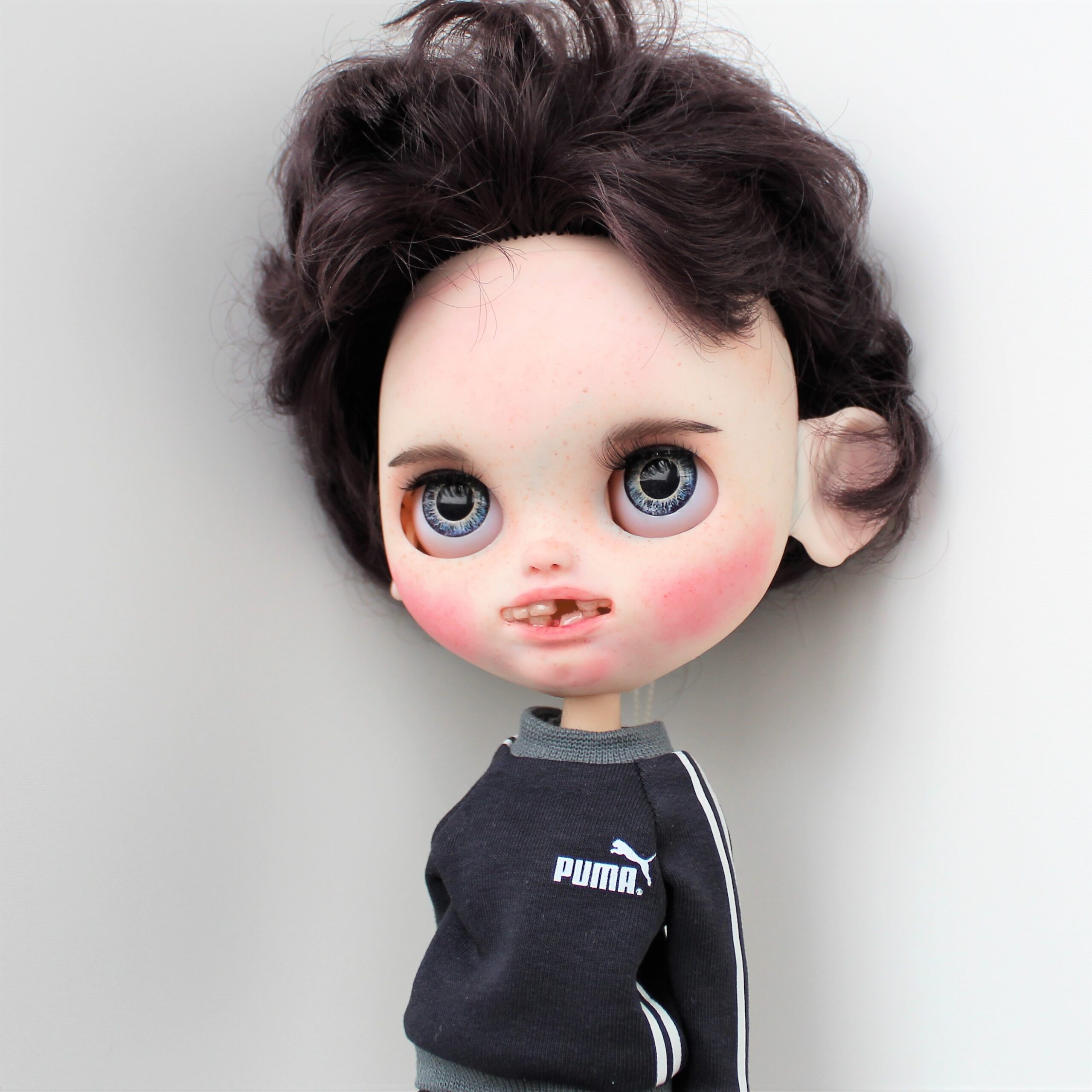 Male blythe doll deals