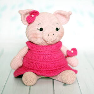 Poppy the Pig - Crochet Amigurumi Kit