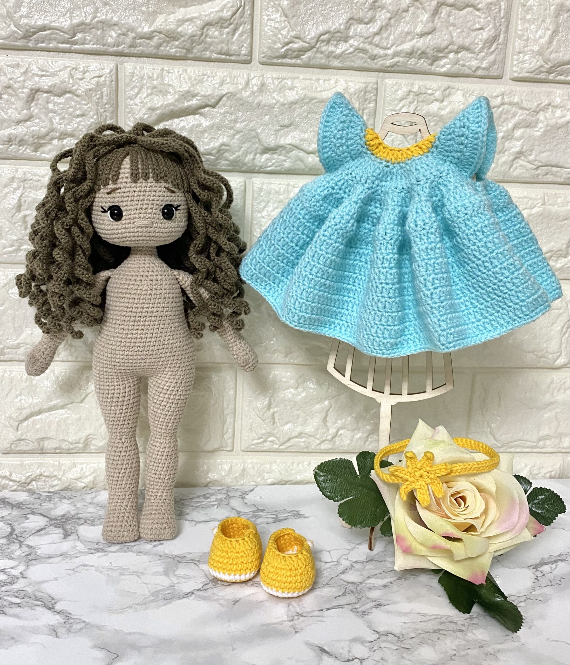 Crochet doll pattern, 1 cute Amigurumi doll in mint dress