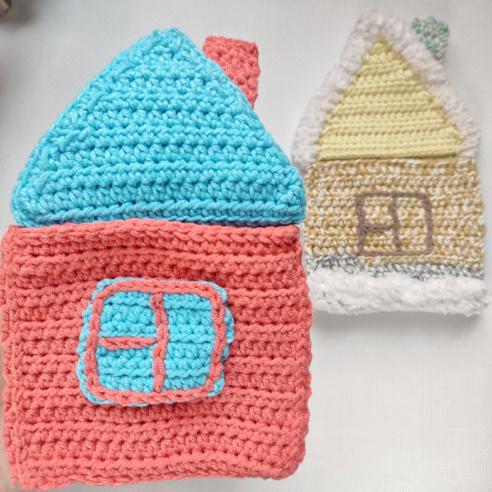 Crochet pattern house. The house for the animals. In English PDF. 4 OhW0CO9i9E8