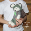 Mouse with outfit pattern