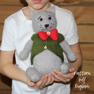 Grey cat toy knitting pattern