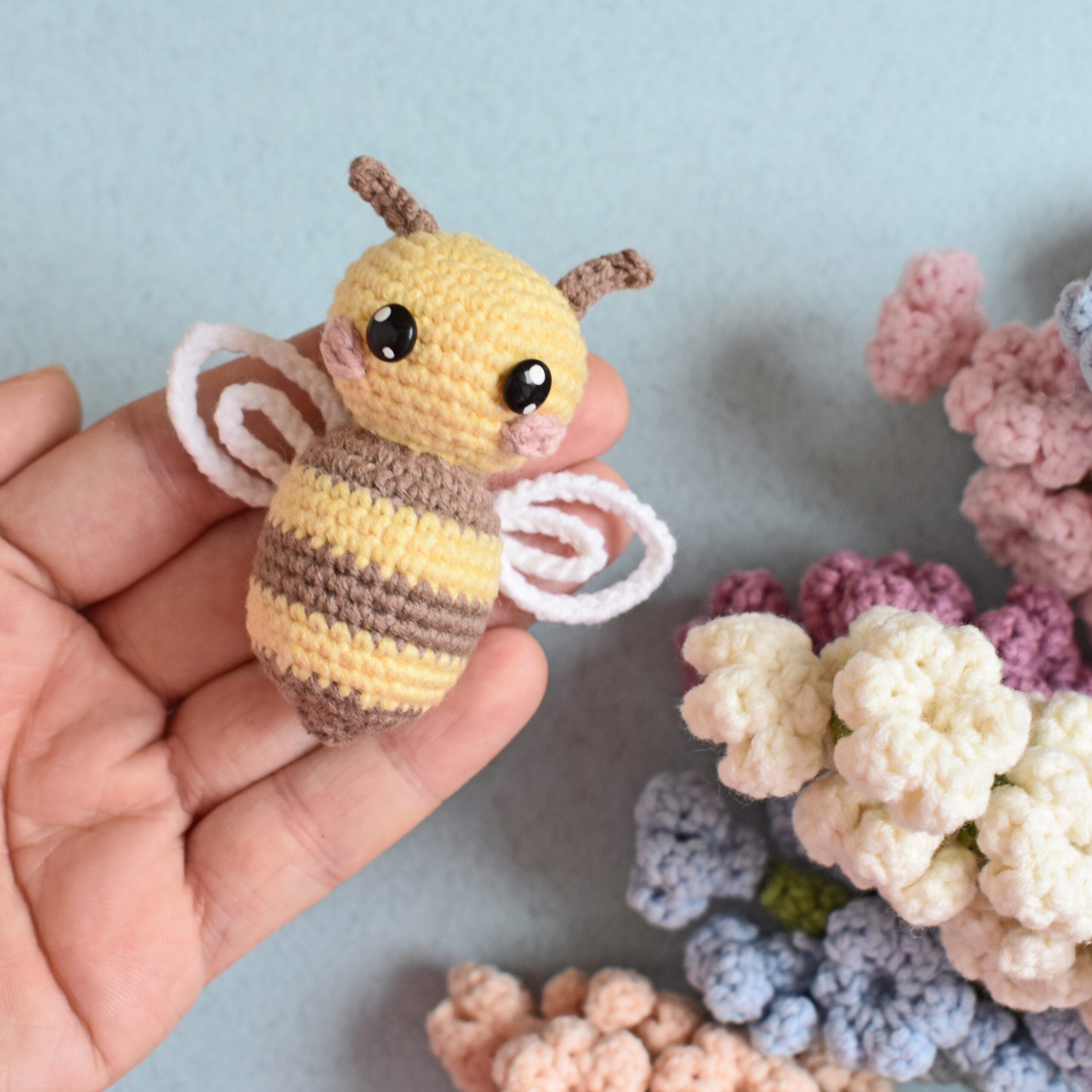 How To Make Crochet Gift Tags - Sweet Bee Crochet