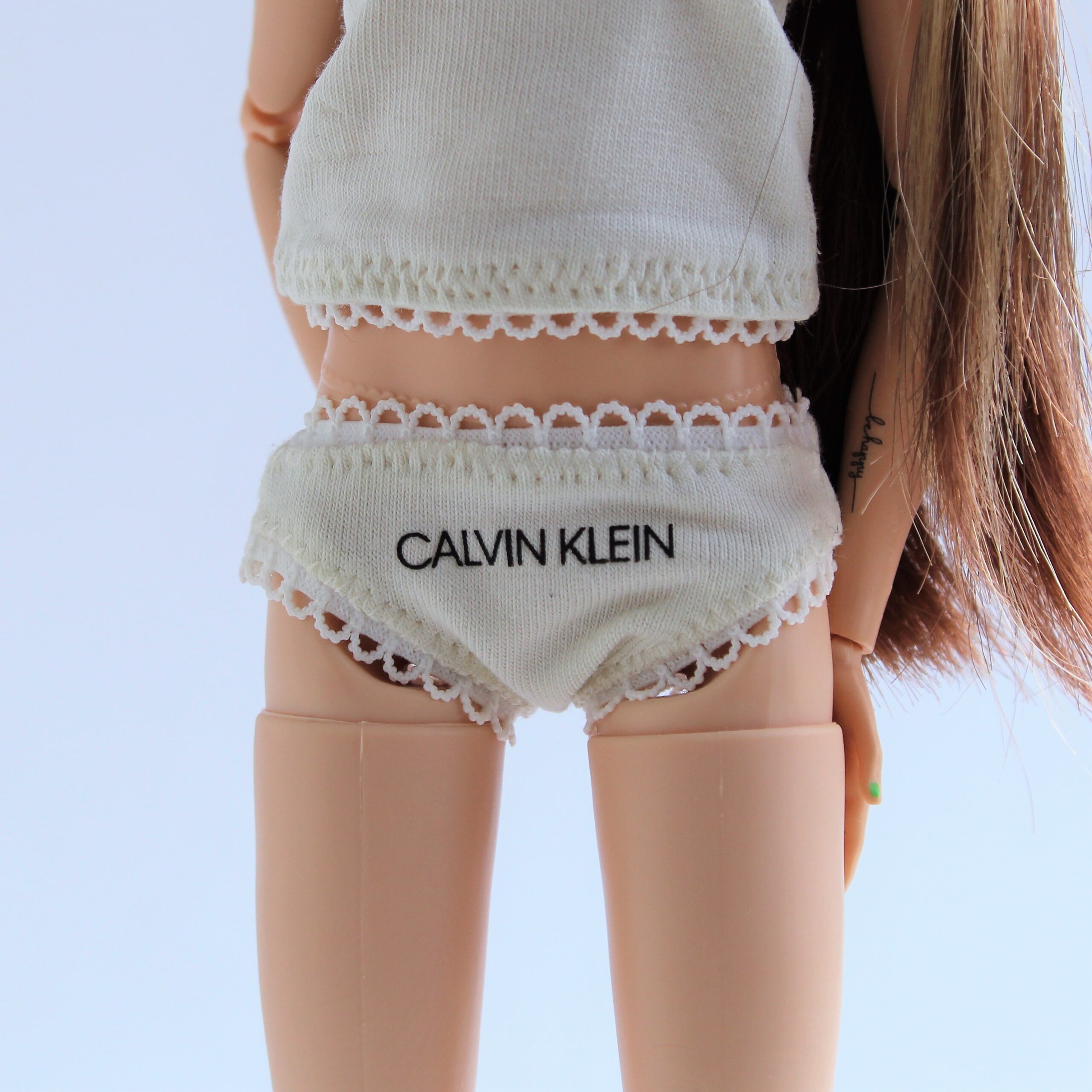 Pattern of a underpants for a Barbie doll + video tutorial on sewing . -  DailyDoll Shop