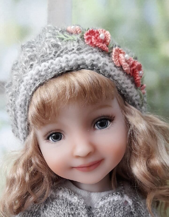 Exclusive clothes for dolls