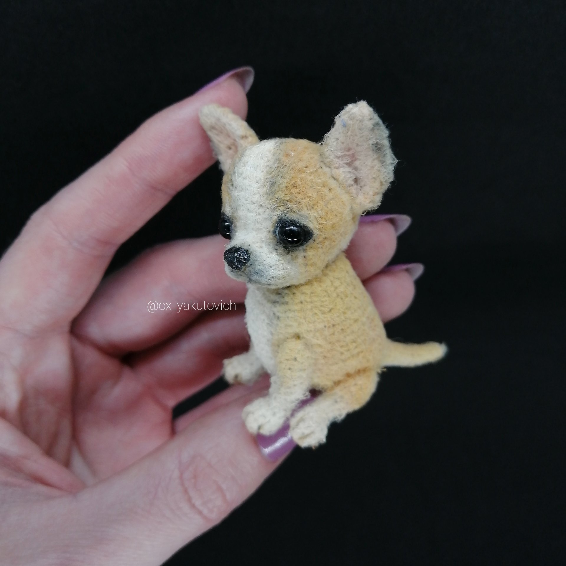 crocheted chihuahua dog gift souvenir small cute realistic 1