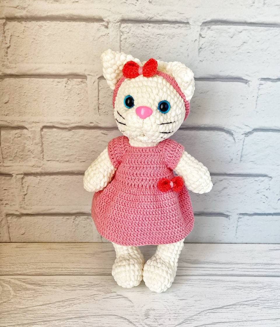 Crochet amigurumi plush cat in a dress pattern, Crochet pet