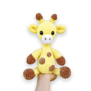 Crochet amigurumi giraffe animal pattern