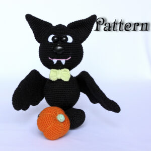 Bat amigurumi crochet pattern