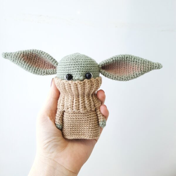 Amigurumi baby alien crochet pattern