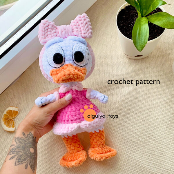 Crochet Webby Duck pattern